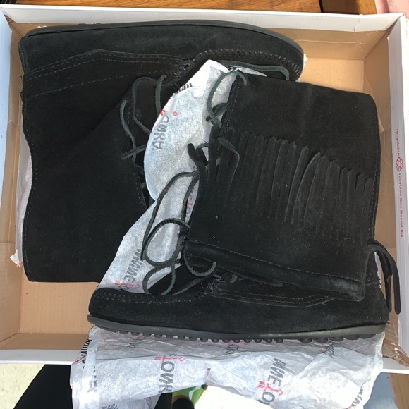 Minnetonka Boots - Picture 3 of 3